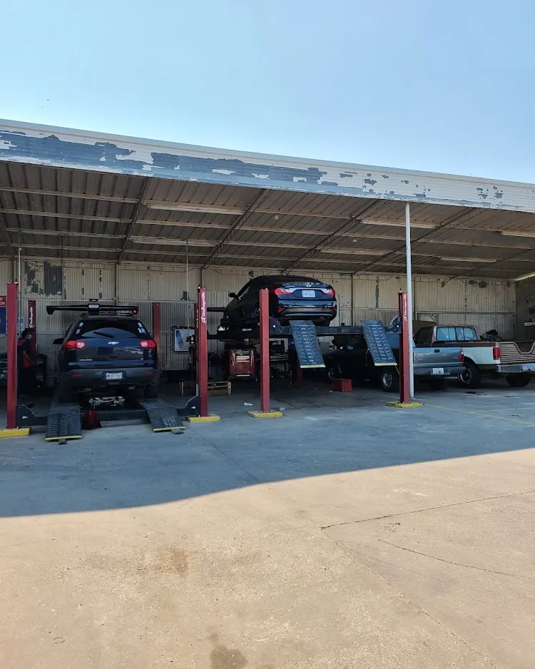 Ace Complete Auto Care in Laredo, Texas