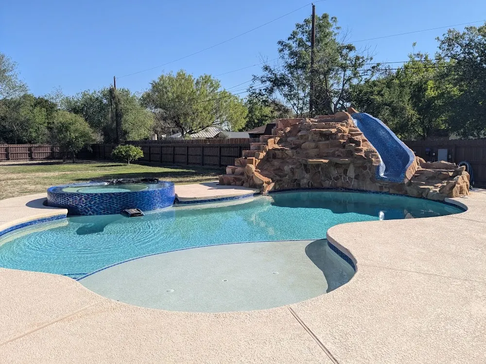 Cantu Pool Services LLC in McAllen, Texas