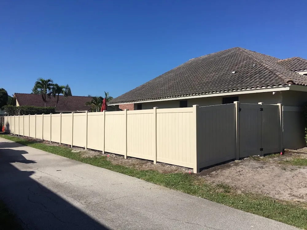Laredo Fence Builder in Laredo, Texas