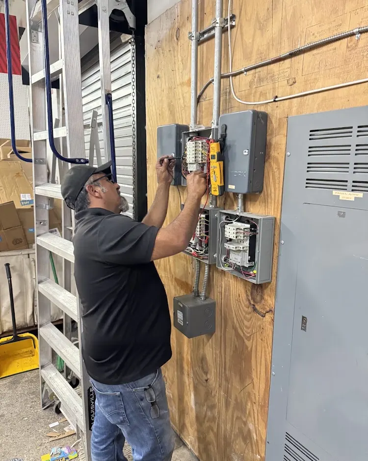 Premier Maintenance RGV in Mission, Texas
