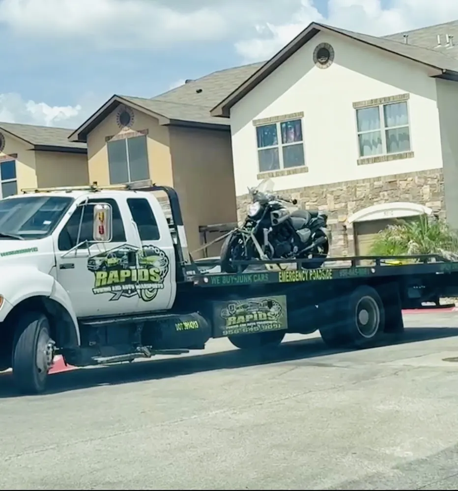 Rapids Towing & Auto Transport LLC in Laredo, Texas