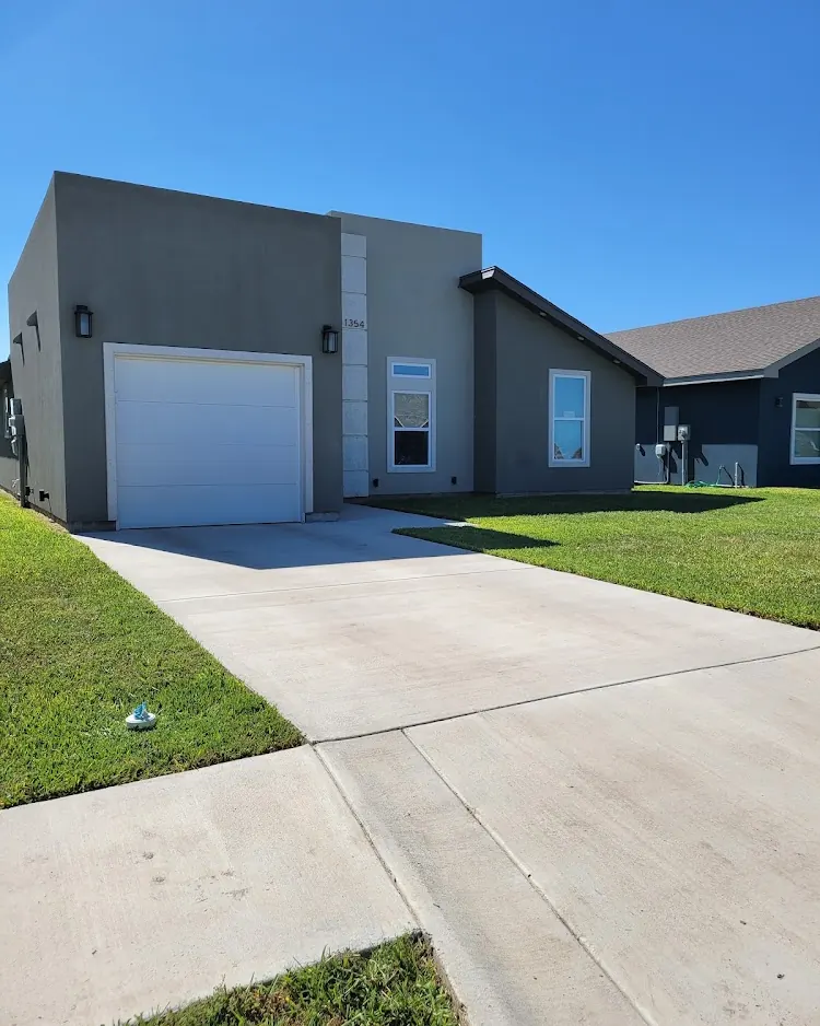 RGV Elite Lawn Care in Brownsville, Texas