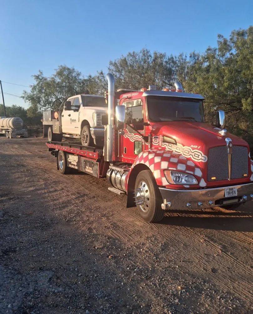 Rivera's Heavy Duty Towing & Transport in Laredo, Texas